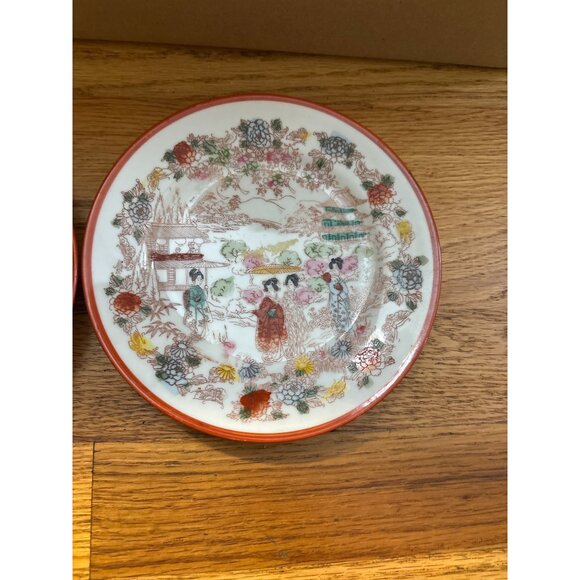Set Of 3 Vintage Hand-Painted Japanese Porcelain Plates With Floral & Geisha Des - Picture 4 of 6